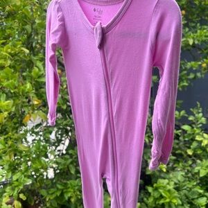 Bubblegum pink Kytebaby footies